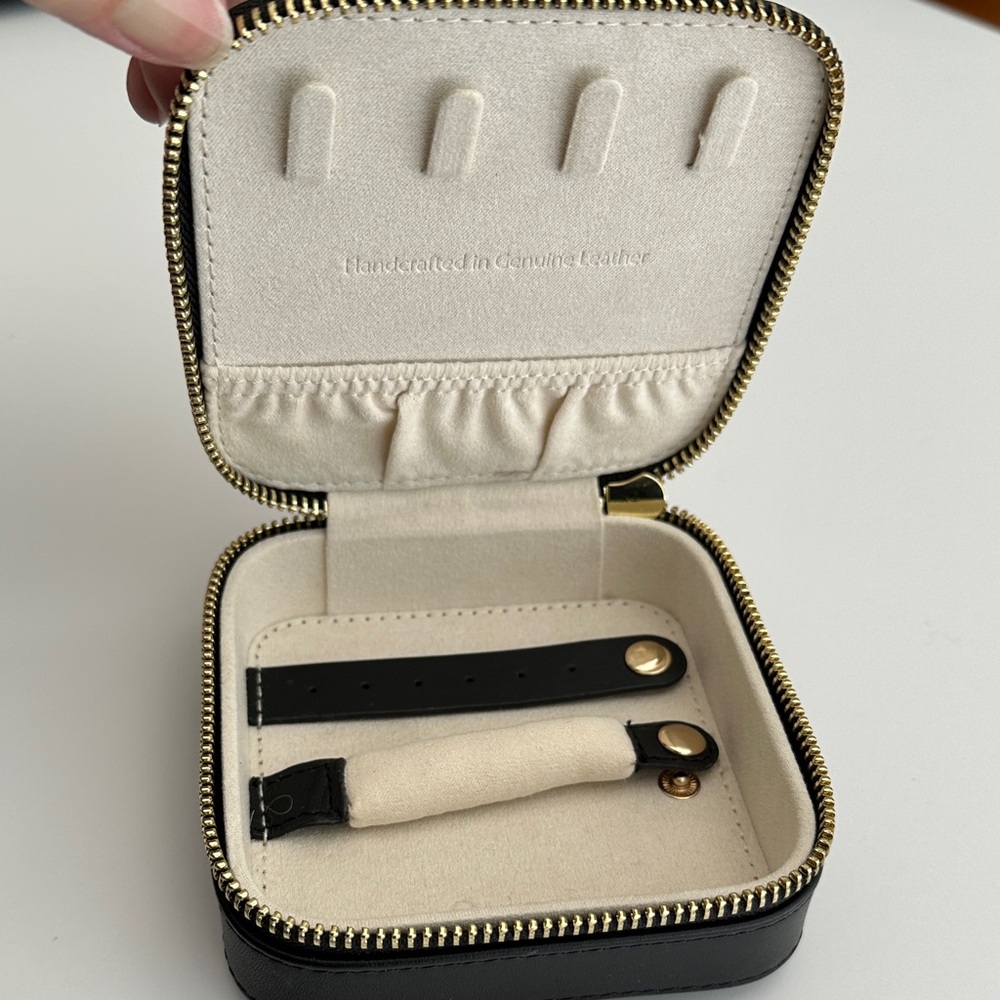 Quince Black Leather Travel Jewelry Case